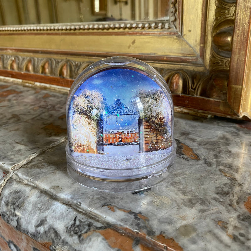 Château de Gudanes Snow Globe